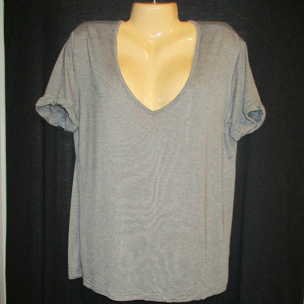 Unbranded Gray Short Sleeves Scoop Neck Pullover Casual Top -- Final Price